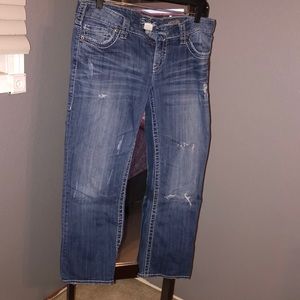 The cutest Silver Jean Capris